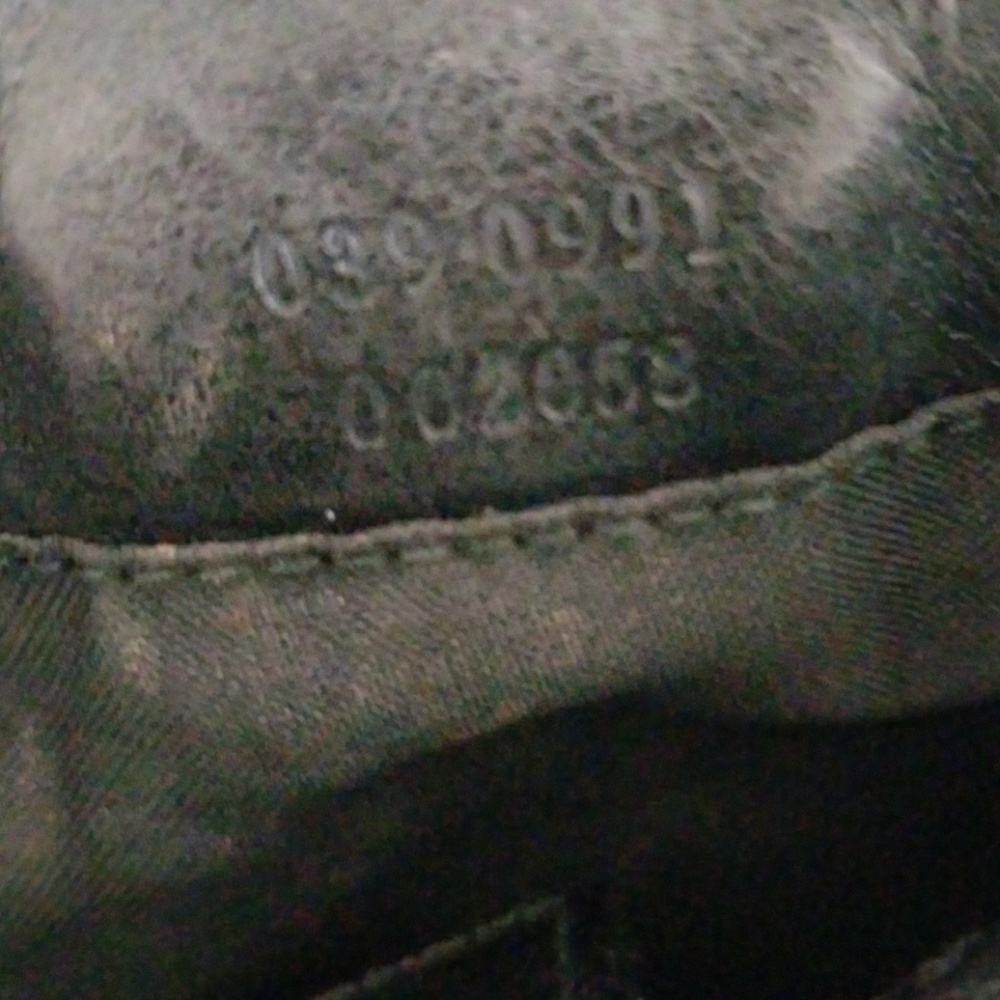 Gucci black on black logo make up bag - Picture 3 of 4